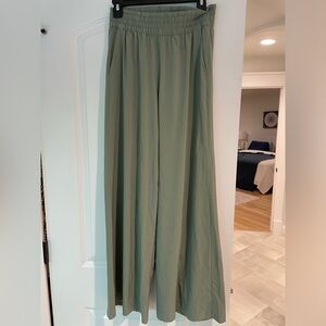 Vuori Villa wide leg pants